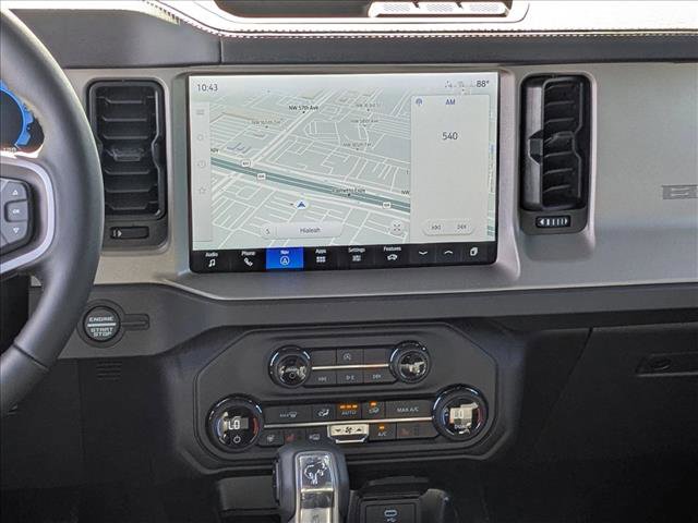 New 2025 Ford Bronco Outer Banks w/ Black Appearance Package image 11