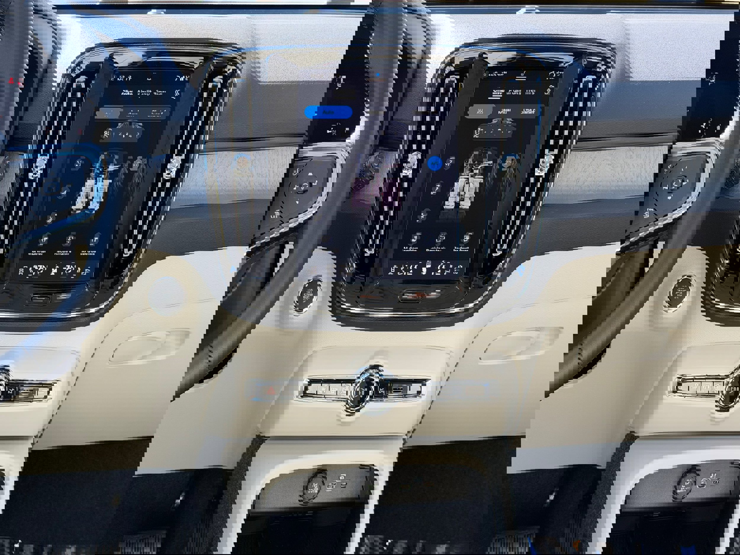 New 2026 Volvo XC40 B5 Plus w/ Protection Package Premier image 12