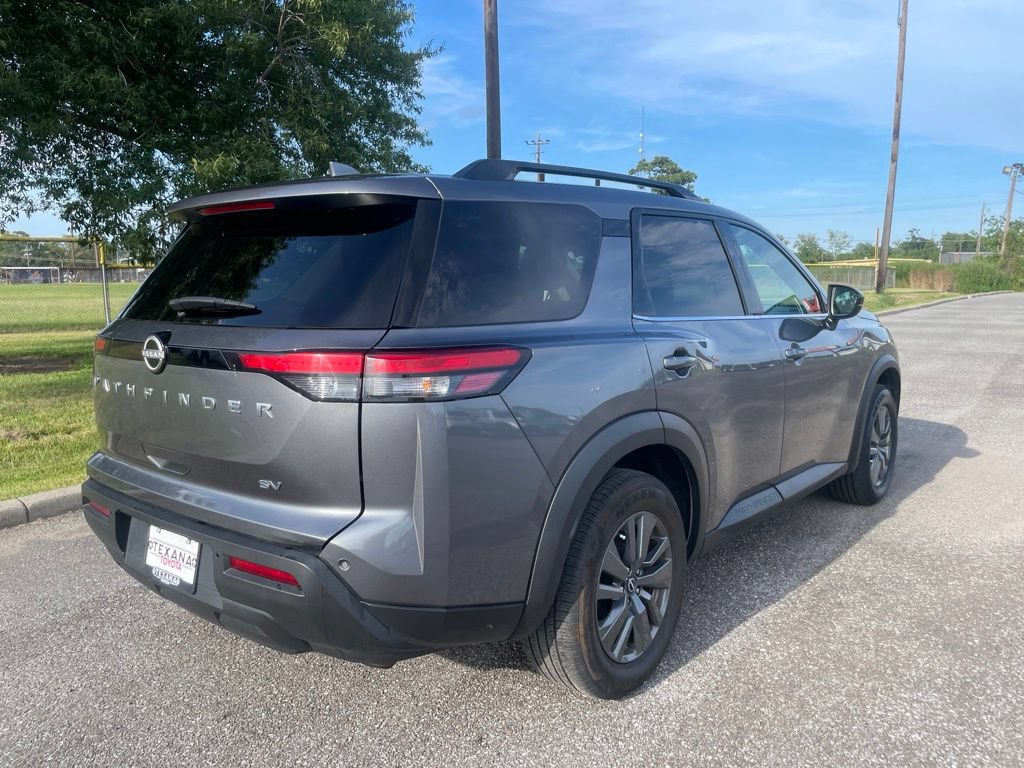 Used 2024 Nissan Pathfinder SV FWD image 7