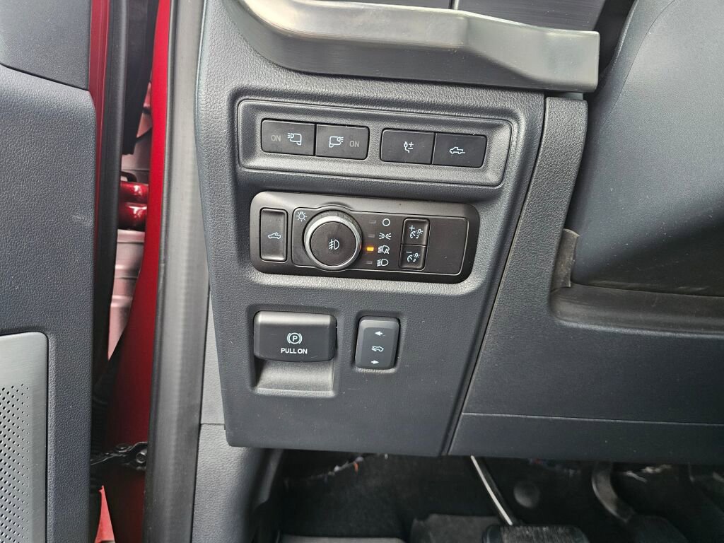 Used 2023 Ford F150 Lariat w/ Equipment Group 502A High image 21