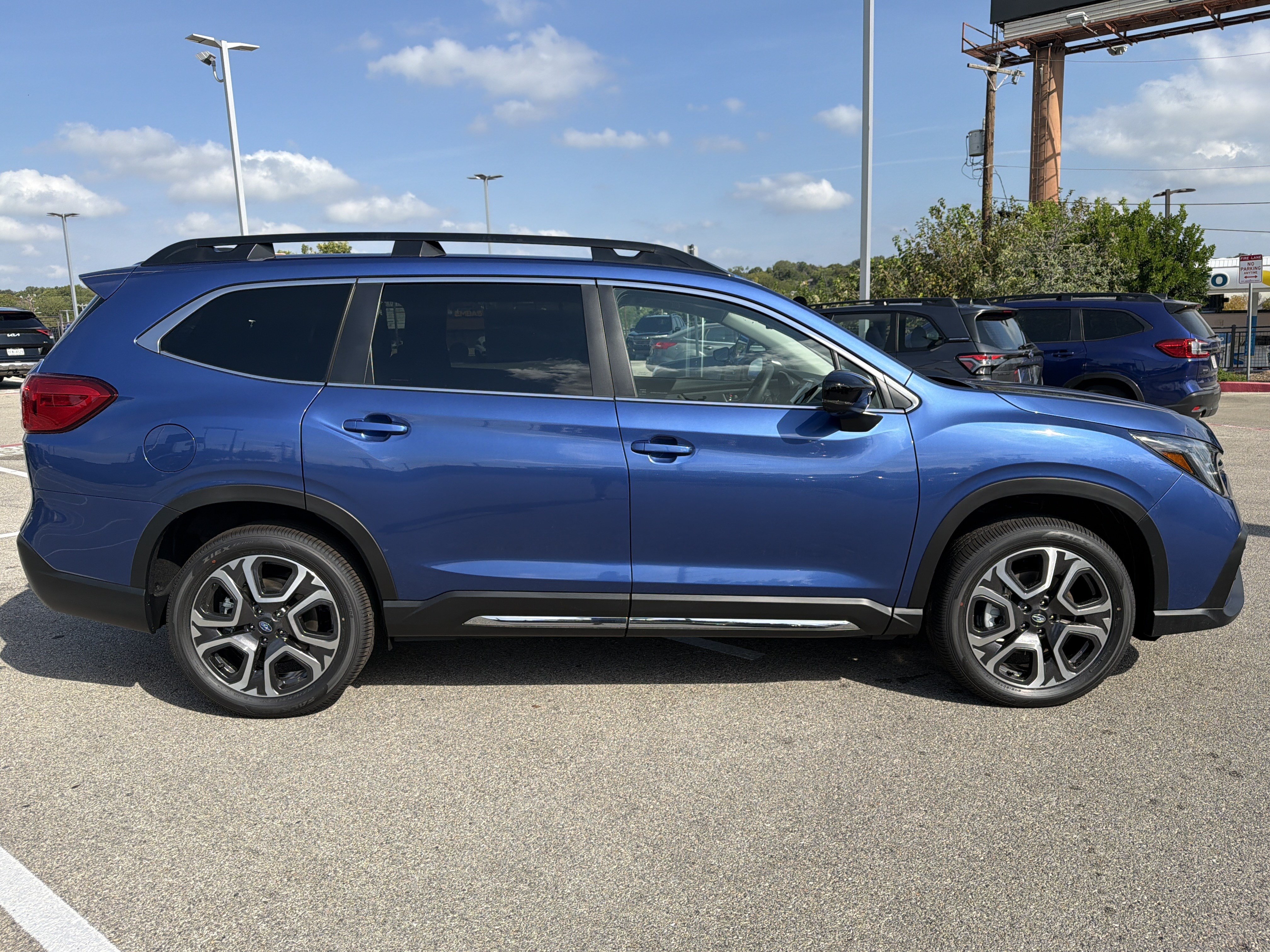 New 2027 Subaru Ascent Limited AWD/4WD image 2
