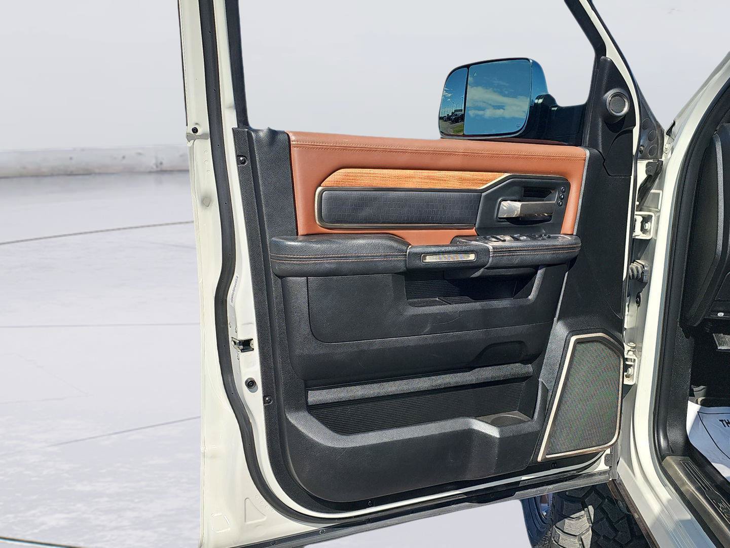 Used 2020 RAM 2500 Limited AWD/4WD image 12