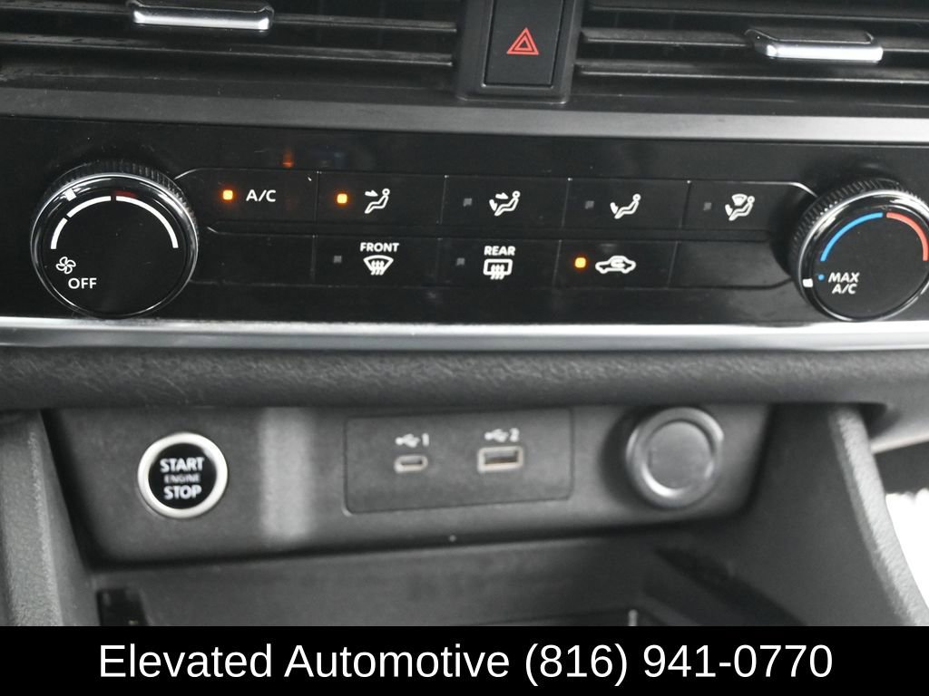 Used 2022 Nissan Rogue S image 11