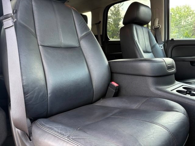 Used 2013 Chevrolet Tahoe LT w/ Suspension Package, Off-Road AWD/4WD image 32