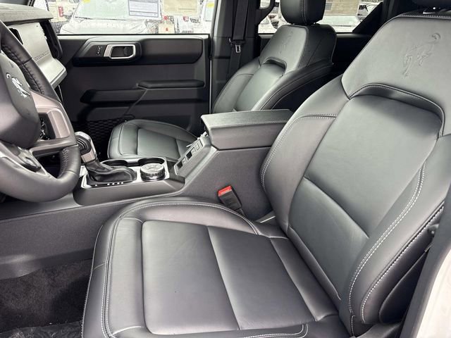 New 2026 Ford Bronco Outer Banks w/ Black Appearance Package image 21