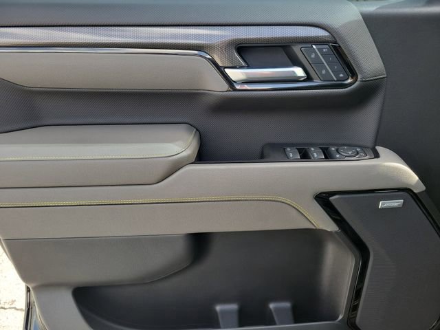 Used 2025 Chevrolet Silverado 1500 ZR2 w/ Technology Package image 14