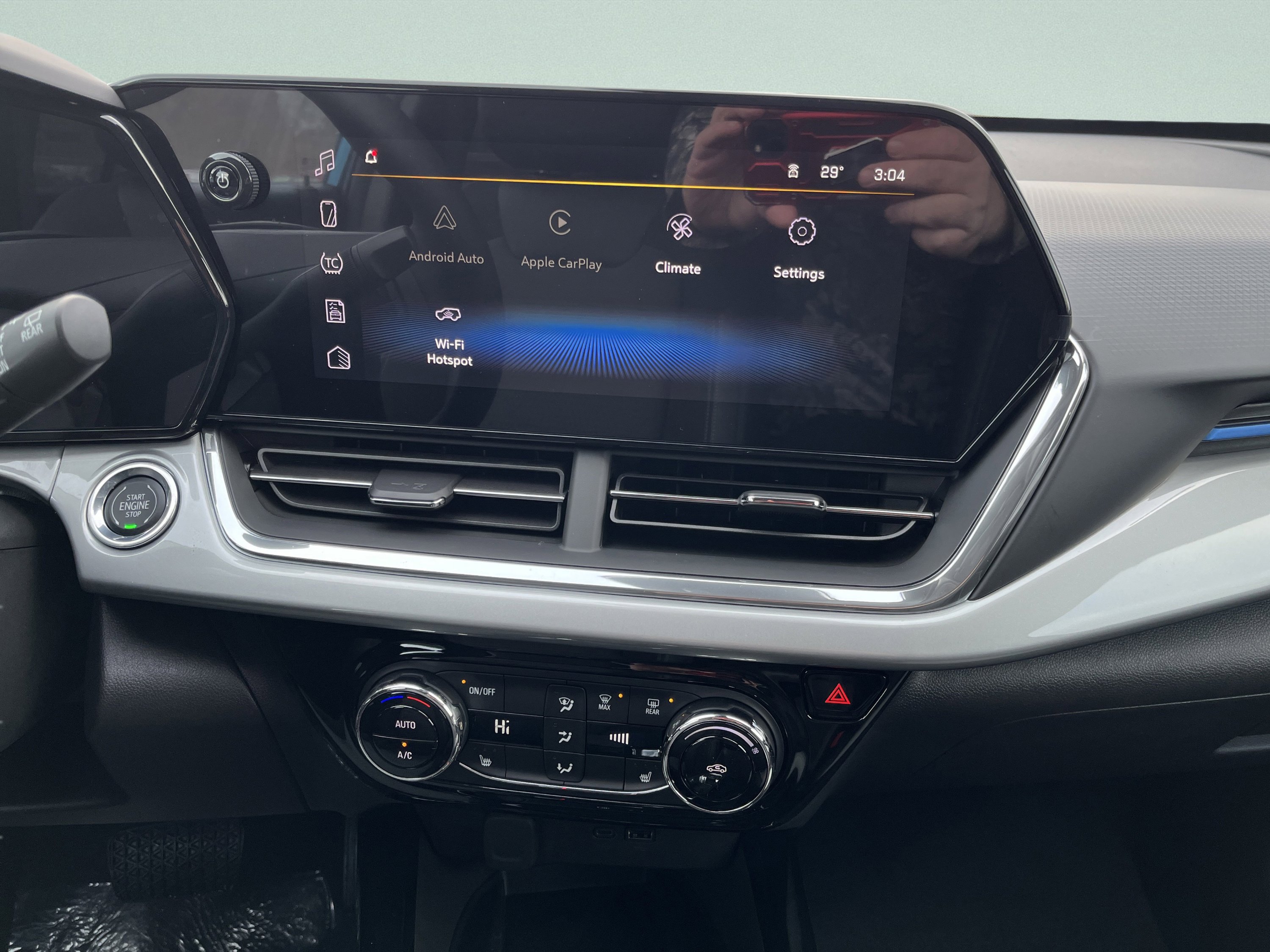 New 2026 Chevrolet Trax LT w/ Sunroof Package image 30