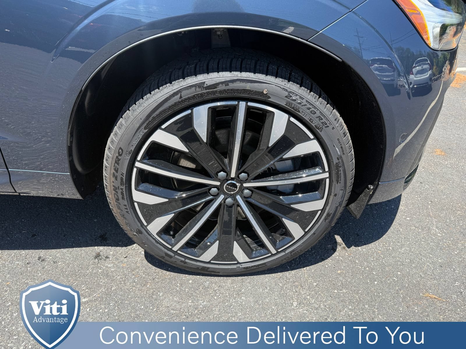 New 2026 Volvo XC60 B5 Ultra w/ Protection Package Premier AWD/4WD image 10