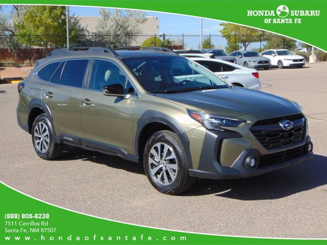 Certified 2025 Subaru Outback Premium AWD/4WD image 1