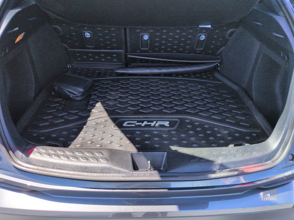 Certified 2022 Toyota C-HR XLE image 23