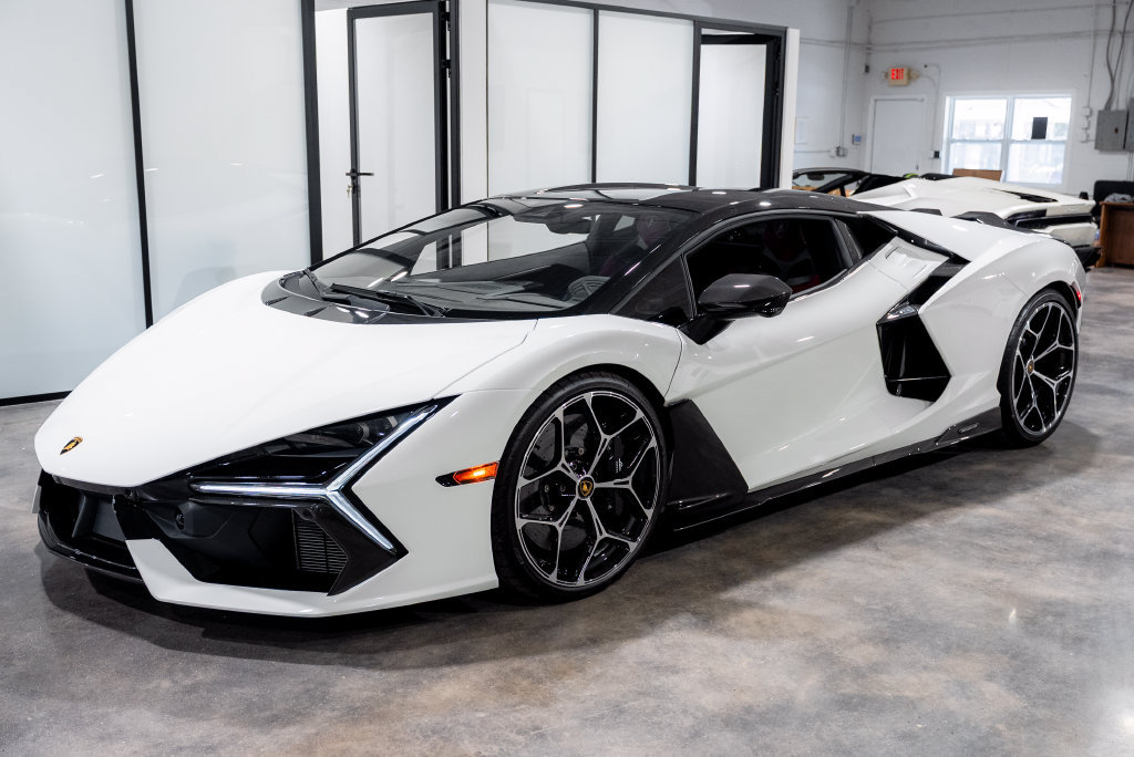 Used 2025 Lamborghini Revuelto AWD/4WD image 22