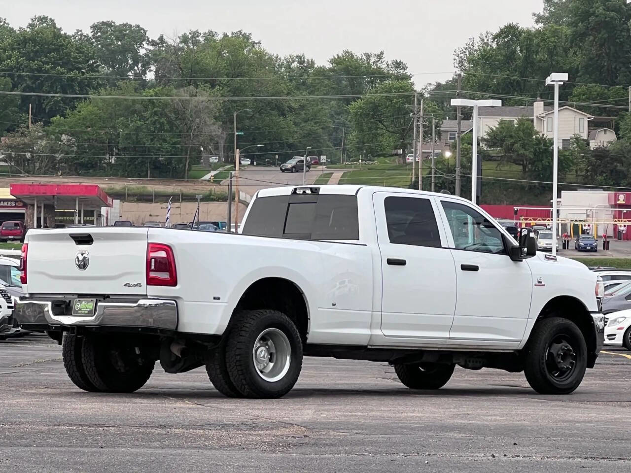 Used 2024 RAM 3500 Tradesman w/ Chrome Appearance Group image 7