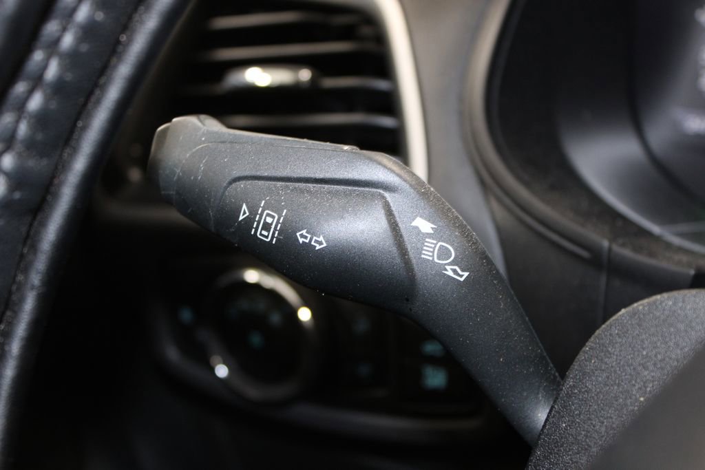 Used 2024 Ford Edge SEL w/ Convenience Package image 23