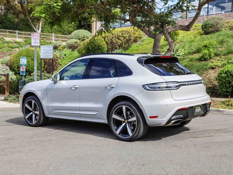 Used 2023 Porsche Macan w/ Premium Package Plus AWD/4WD image 3