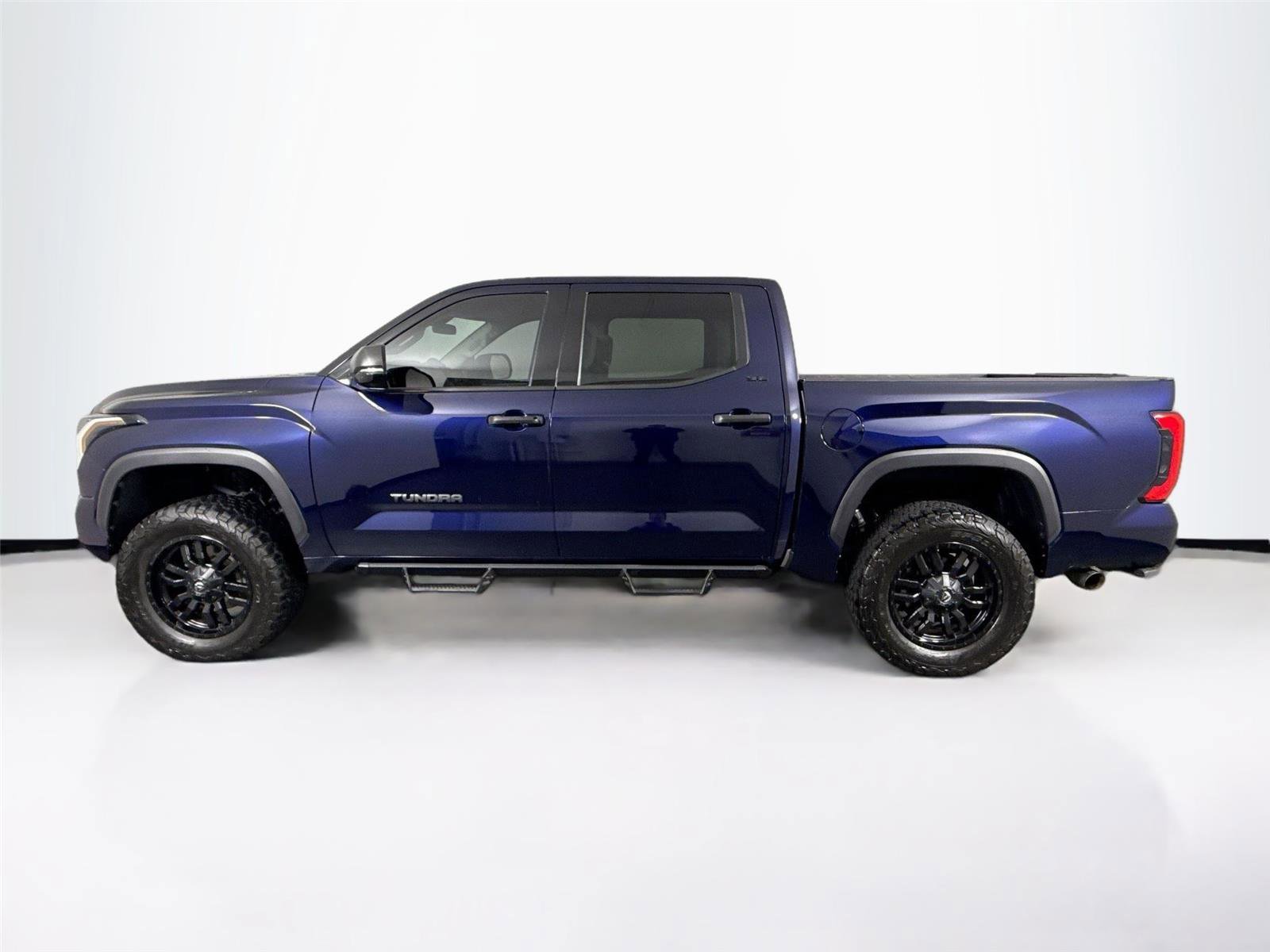 Used 2022 Toyota Tundra SR5 w/ SR5 Convenience Package image 12