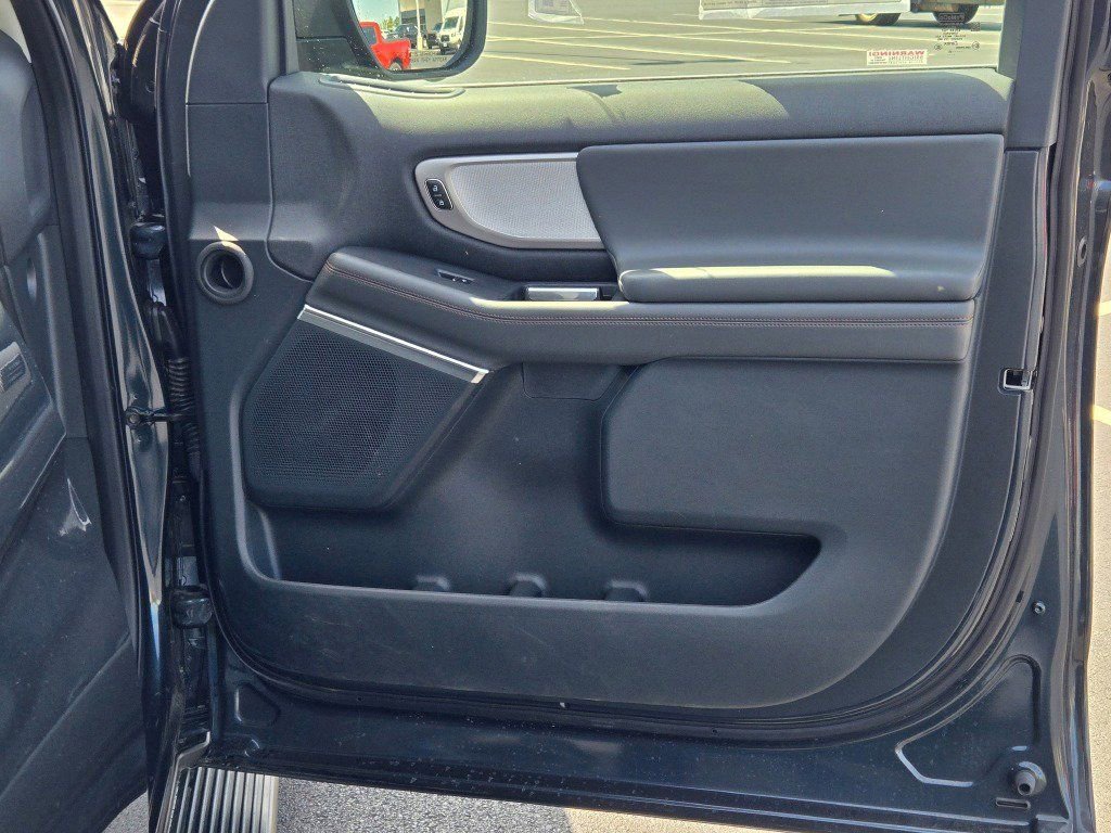 New 2025 Ford Expedition Max Active AWD/4WD image 4