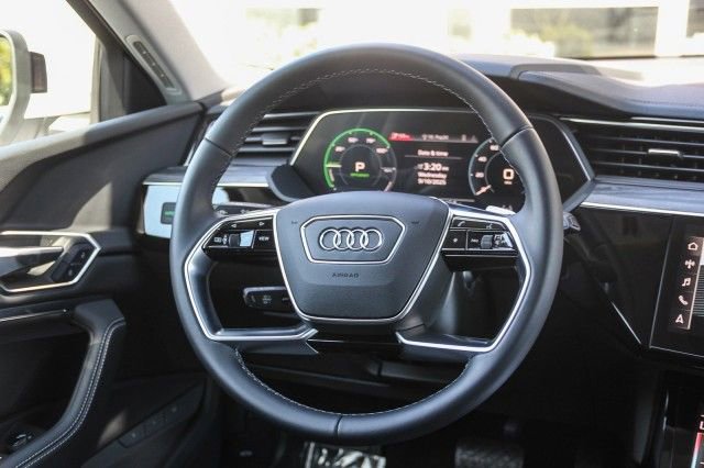 Certified 2023 Audi e-tron Premium w/ Convenience Plus Package image 15