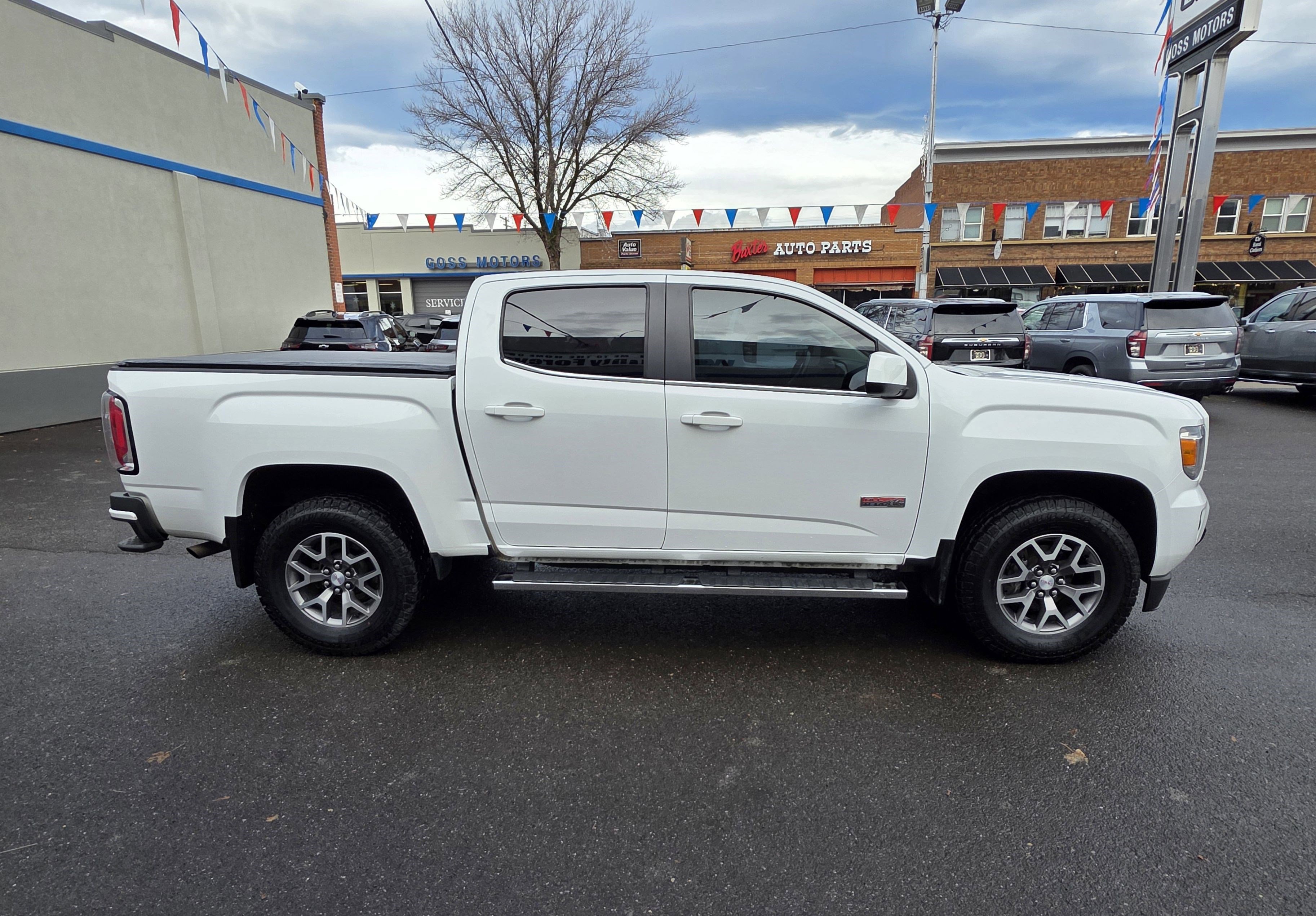 Used 2018 GMC Canyon All Terrain image 9