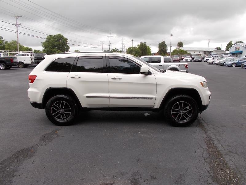 Used 2012 Jeep Grand Cherokee Laredo w/ Laredo E Group image 14