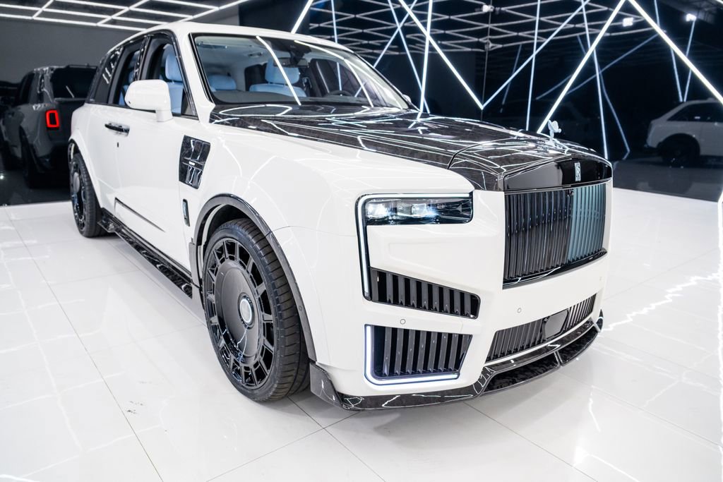 Used 2026 Rolls-Royce Cullinan image 6