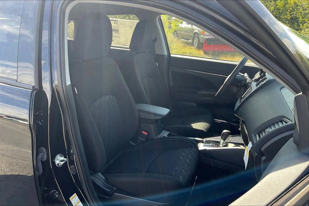 New 2025 Mitsubishi Outlander Sport ES image 8
