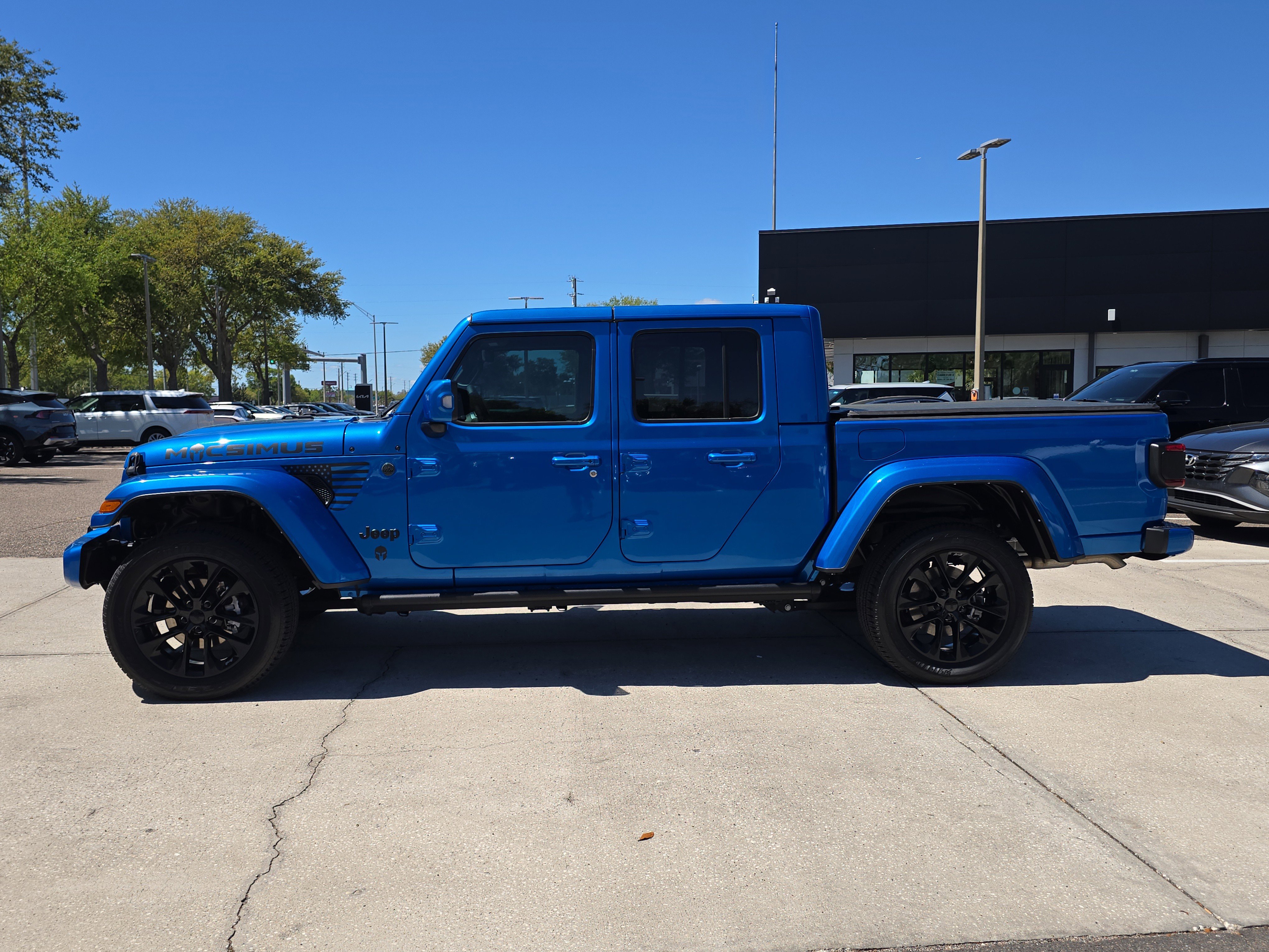 Used 2023 Jeep Gladiator Overland image 5