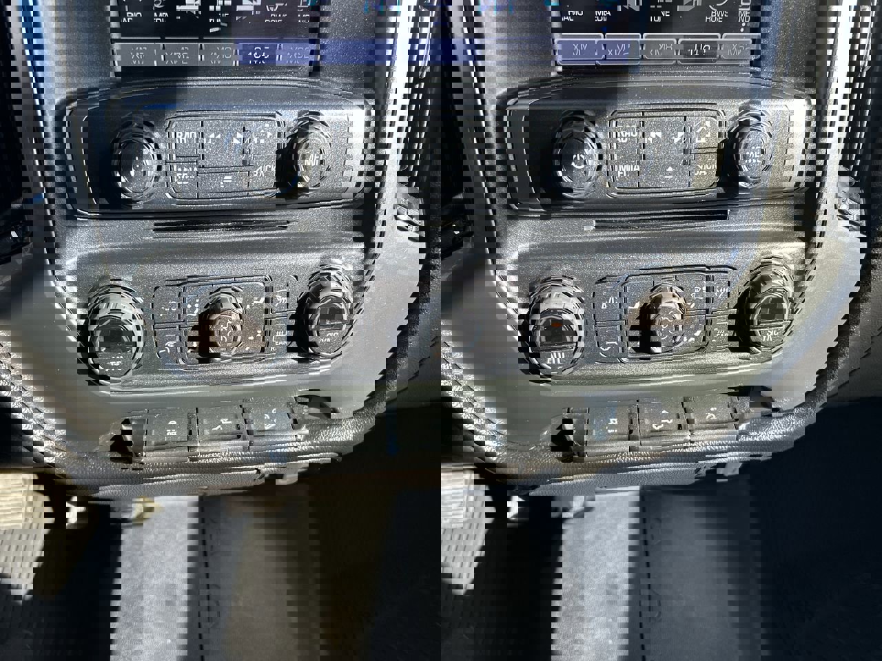 Used 2018 Chevrolet Silverado 1500 LT w/ All Star Edition image 29