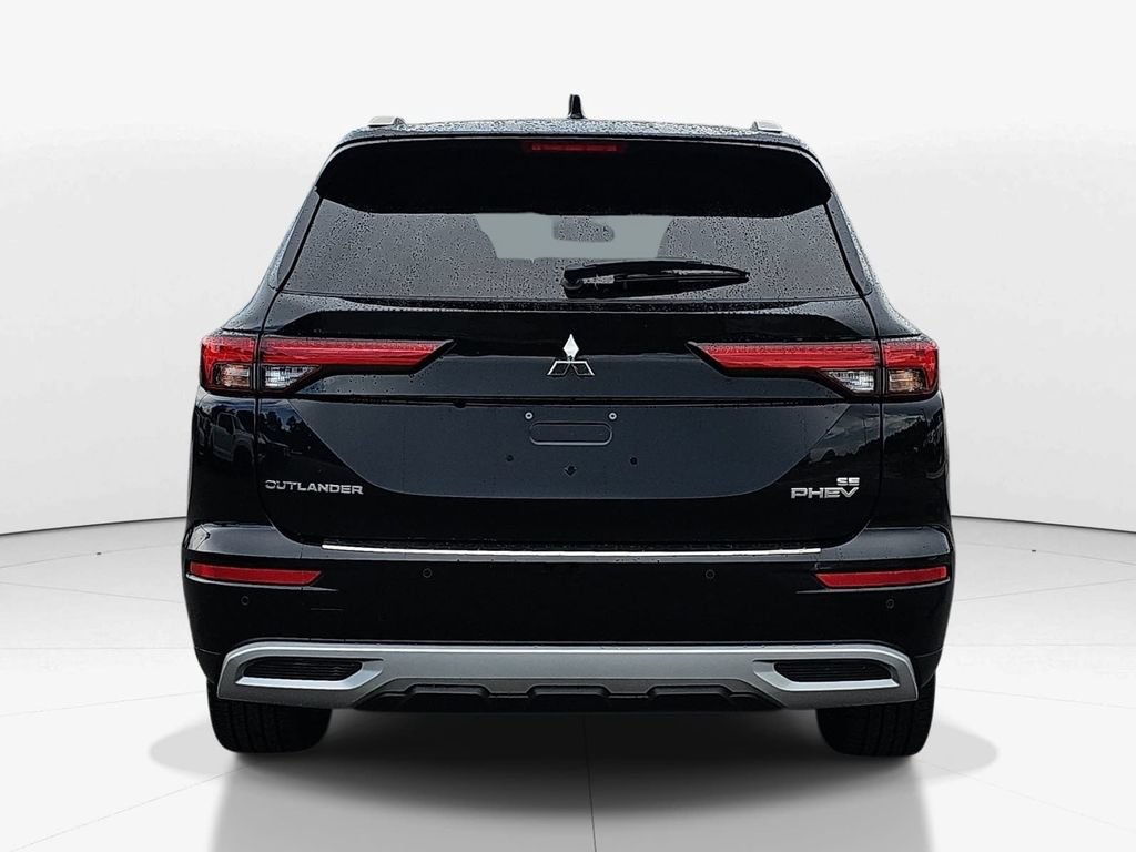Used 2024 Mitsubishi Outlander 4WD Plug-In Hybrid image 7