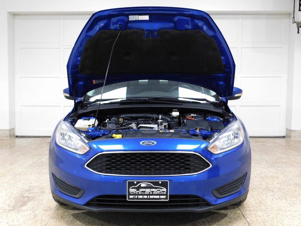 Used 2018 Ford Focus SE w/ SE Winter Package FWD image 14