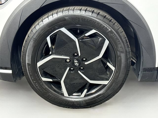 Certified 2024 Hyundai Ioniq 5 SEL RWD image 31