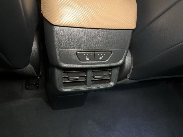 Used 2025 Chevrolet Equinox ACTIV w/ Safety and Technology Package image 55