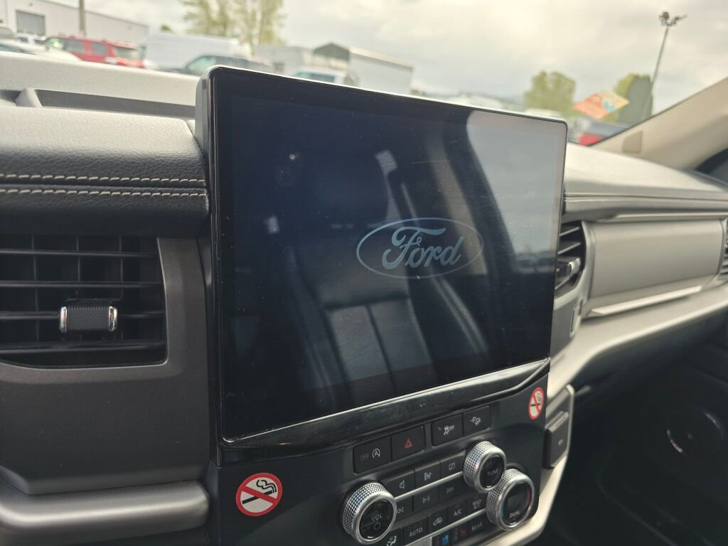 Used 2024 Ford Expedition Max XLT image 27