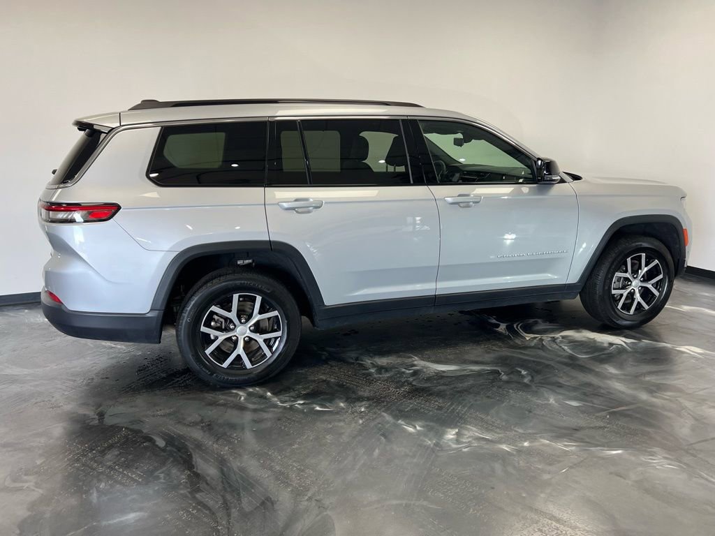 Used 2024 Jeep Grand Cherokee L Limited w/ Luxury Tech Group II AWD/4WD image 24