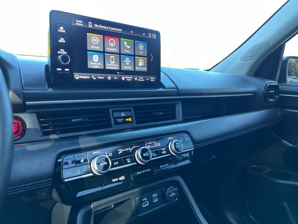 Used 2025 Honda Pilot Elite image 24