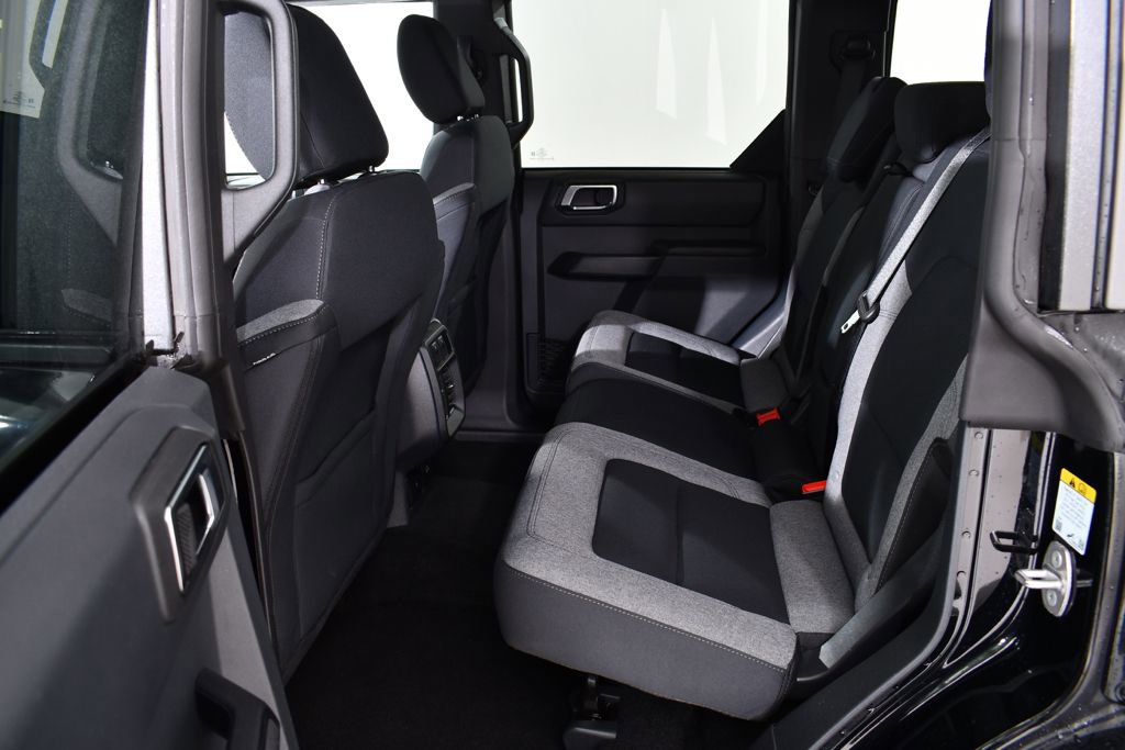 Used 2025 Ford Bronco Big Bend image 16