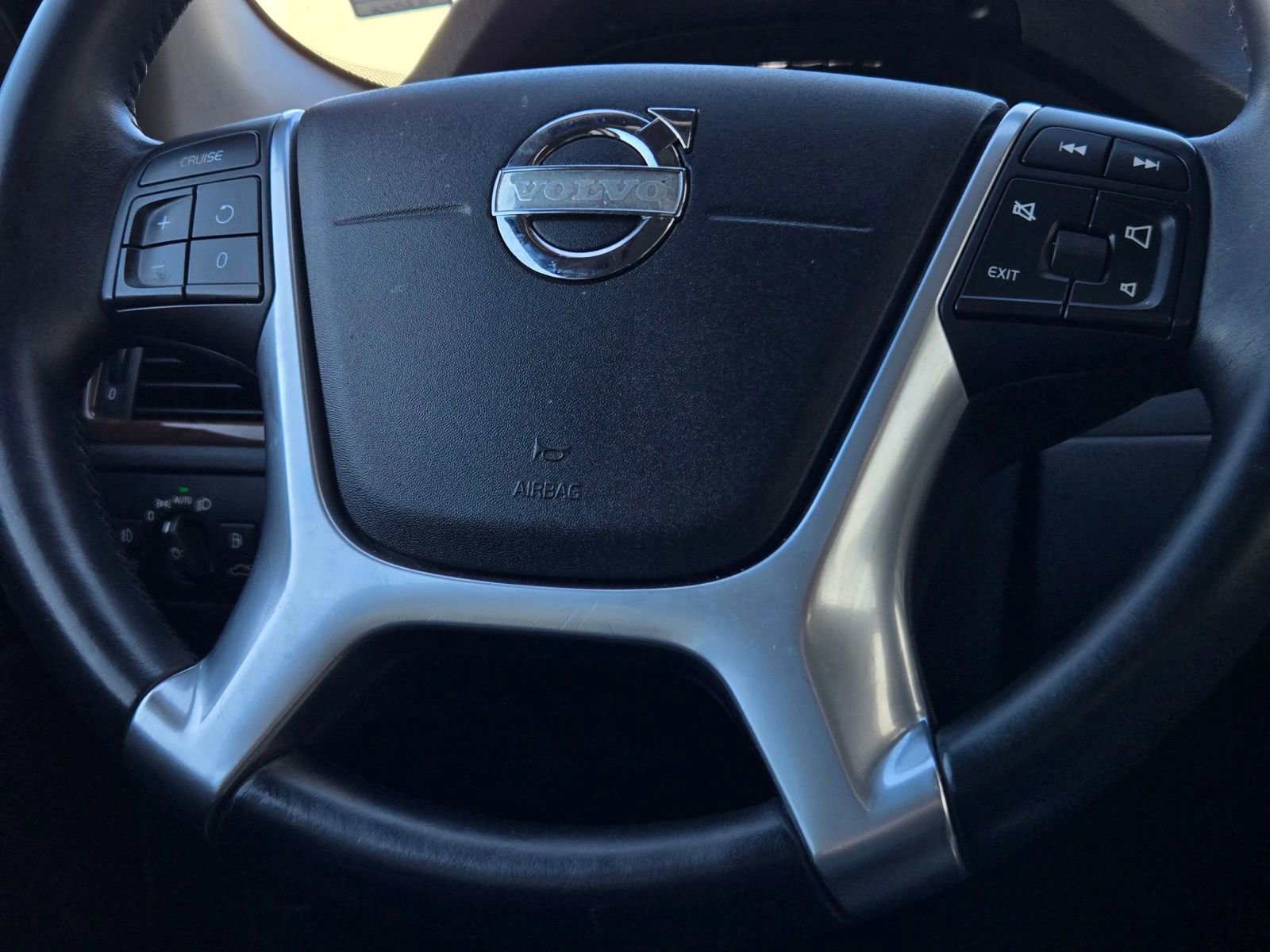 Used 2013 Volvo XC70 3.2 image 30