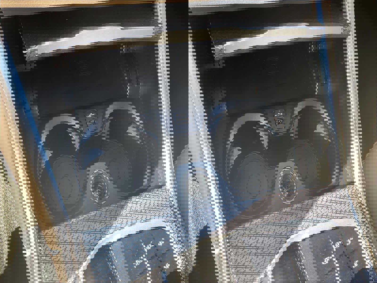 Used 2025 BMW 330i Sedan w/ M Sport Package image 33