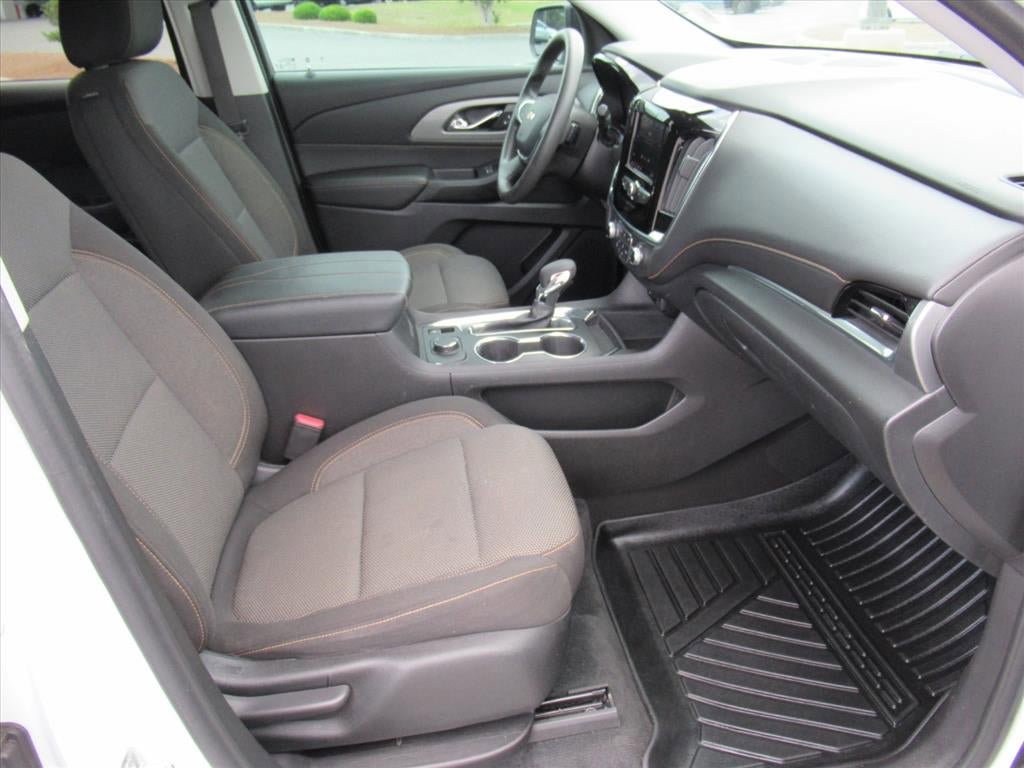 Used 2021 Chevrolet Traverse LS FWD image 10