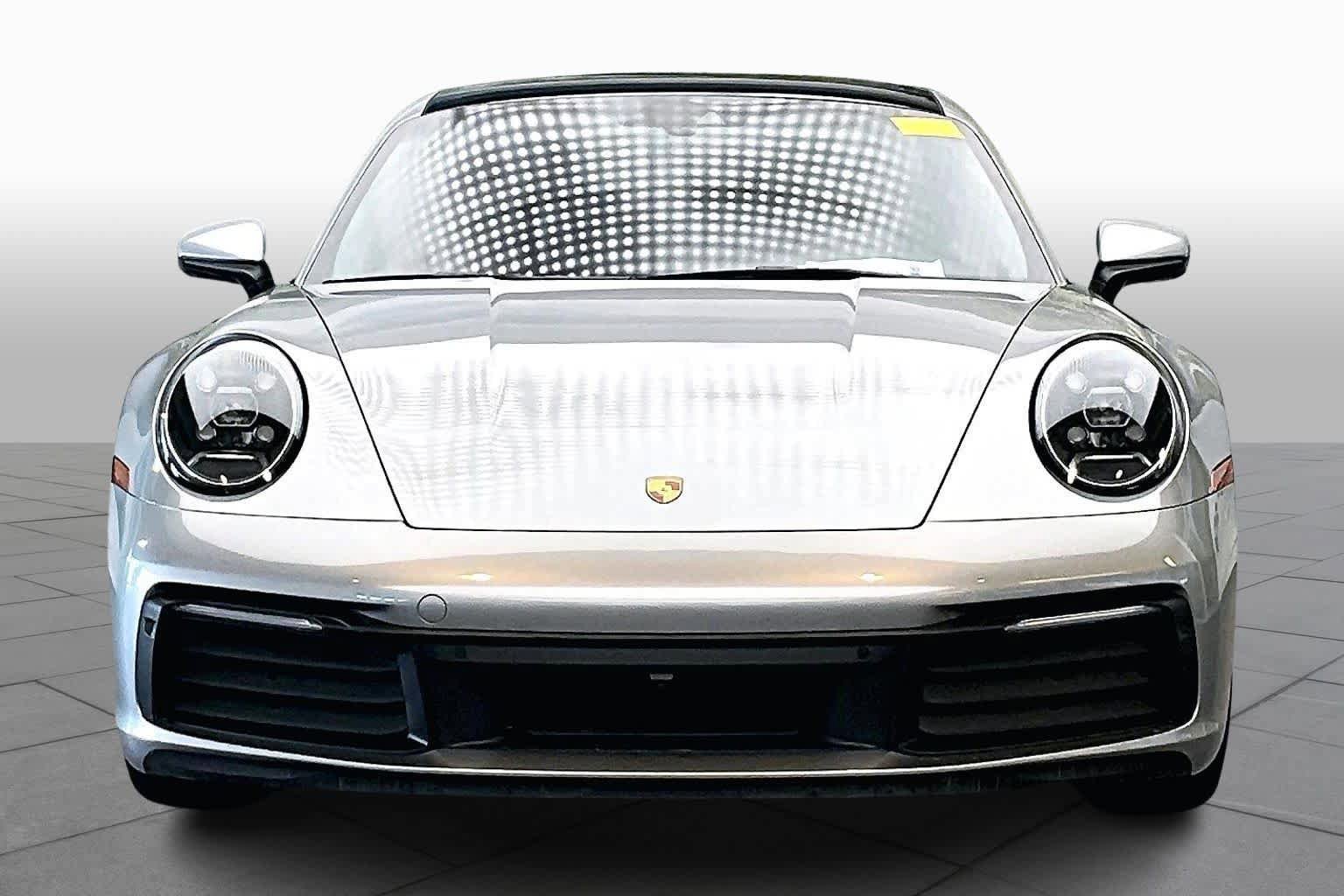 Used 2021 Porsche 911 Carrera image 4