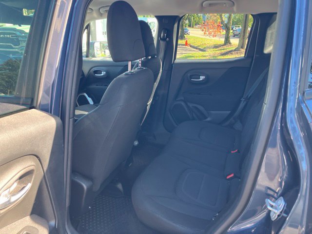 Used 2020 Jeep Renegade Latitude w/ Cold Weather Group AWD/4WD image 16