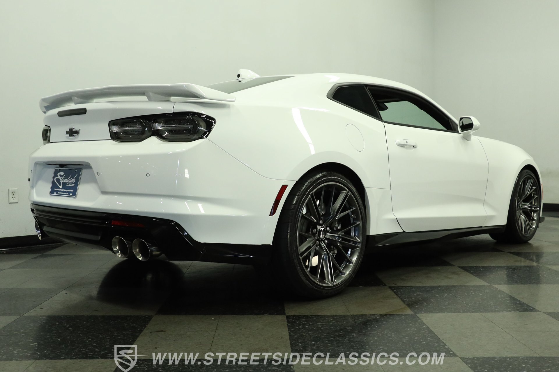 Used 2023 Chevrolet Camaro ZL1 RWD image 26