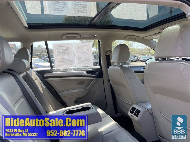 Used 2016 Volkswagen Golf Limited Edition FWD image 16