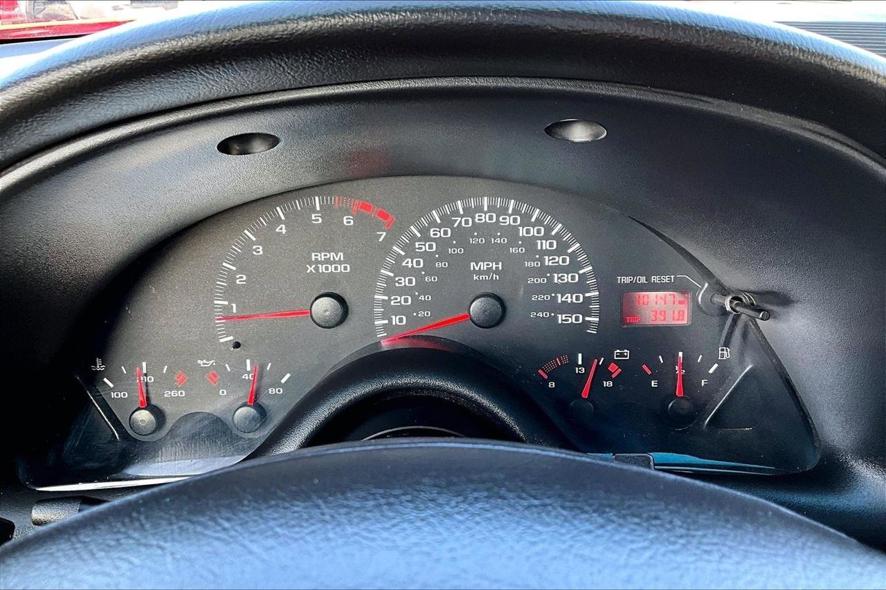 Used 2001 Chevrolet Camaro Z28 w/ SS Performance/Appearance Pkg RWD image 15