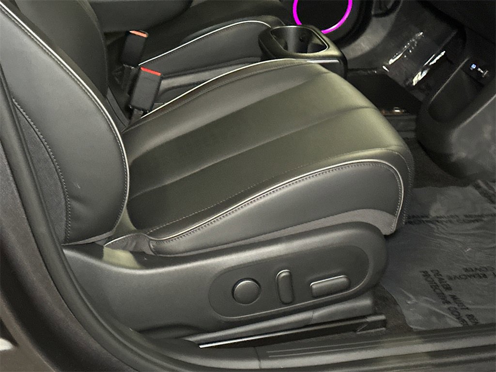 Used 2023 Hyundai Ioniq 5 Limited image 13