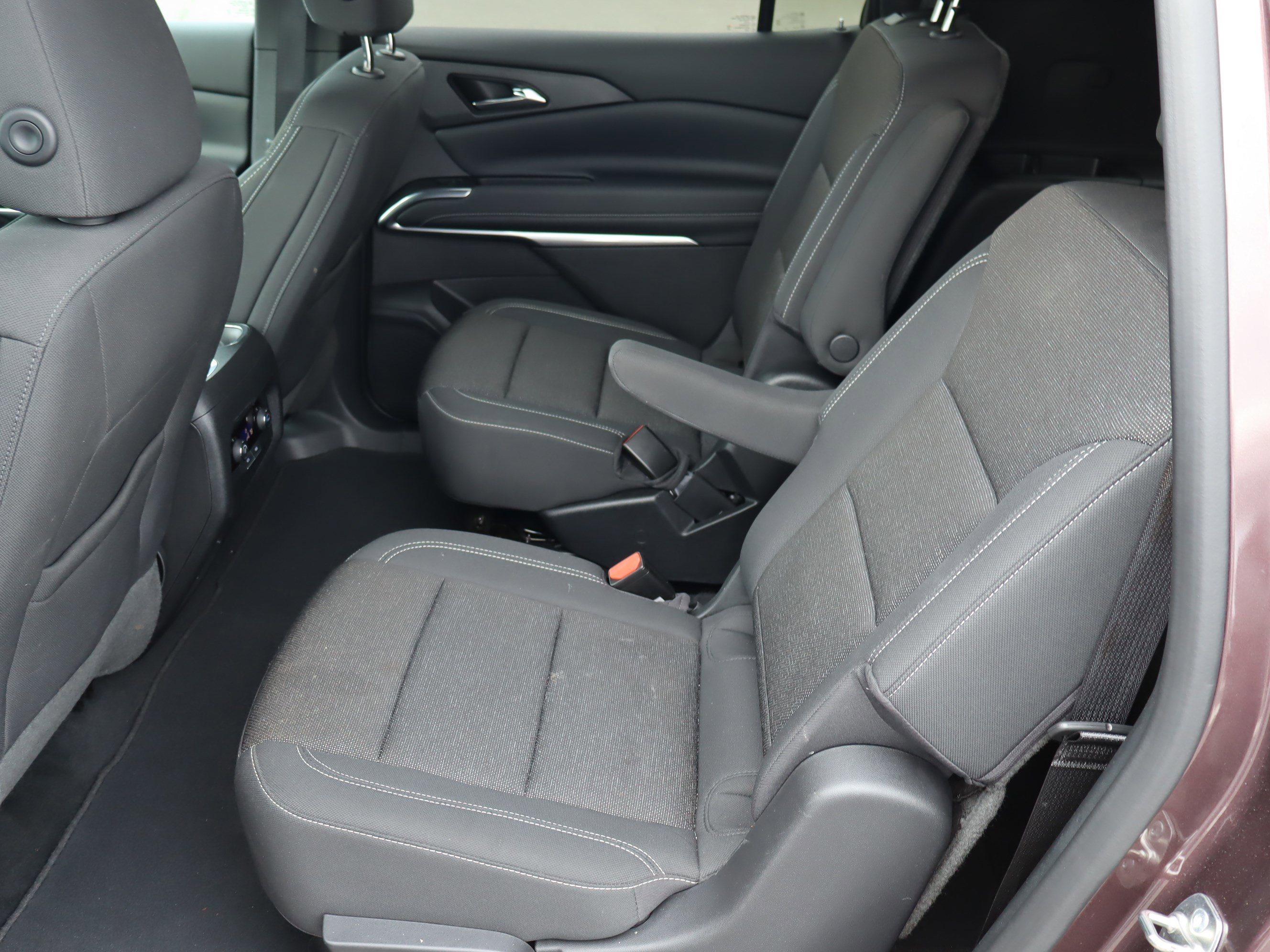 Certified 2024 Chevrolet Traverse LT FWD image 32
