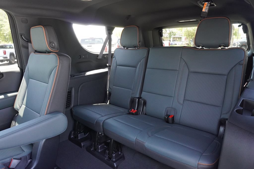 New 2026 GMC Yukon XL AT4 w/ Premium Trailering Package AWD/4WD image 10