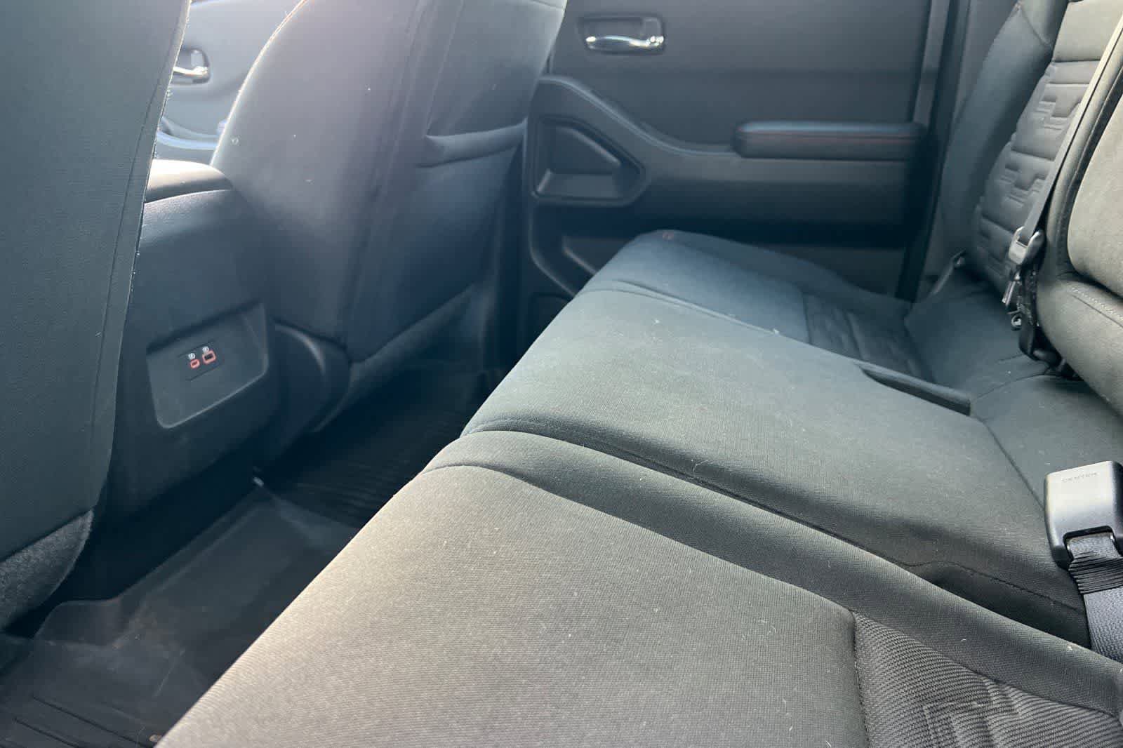 Used 2023 Nissan Frontier PRO-4X w/ Technology Package image 5