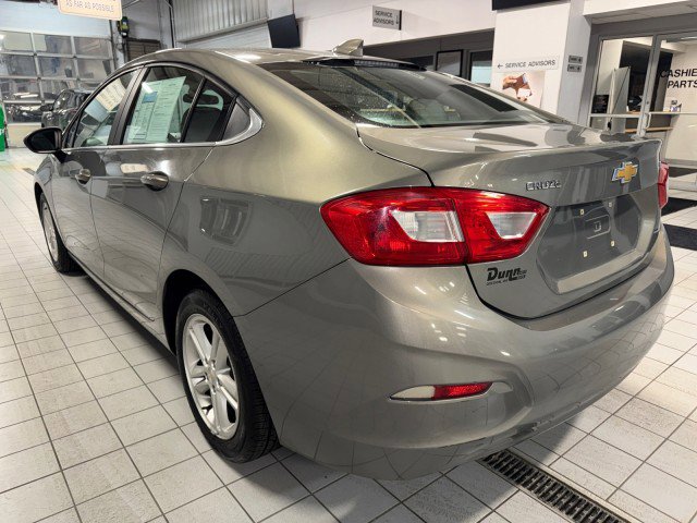 Used 2017 Chevrolet Cruze LT w/ Convenience Package image 5