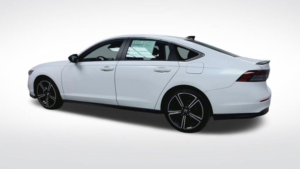 Used 2024 Honda Accord Sport image 8