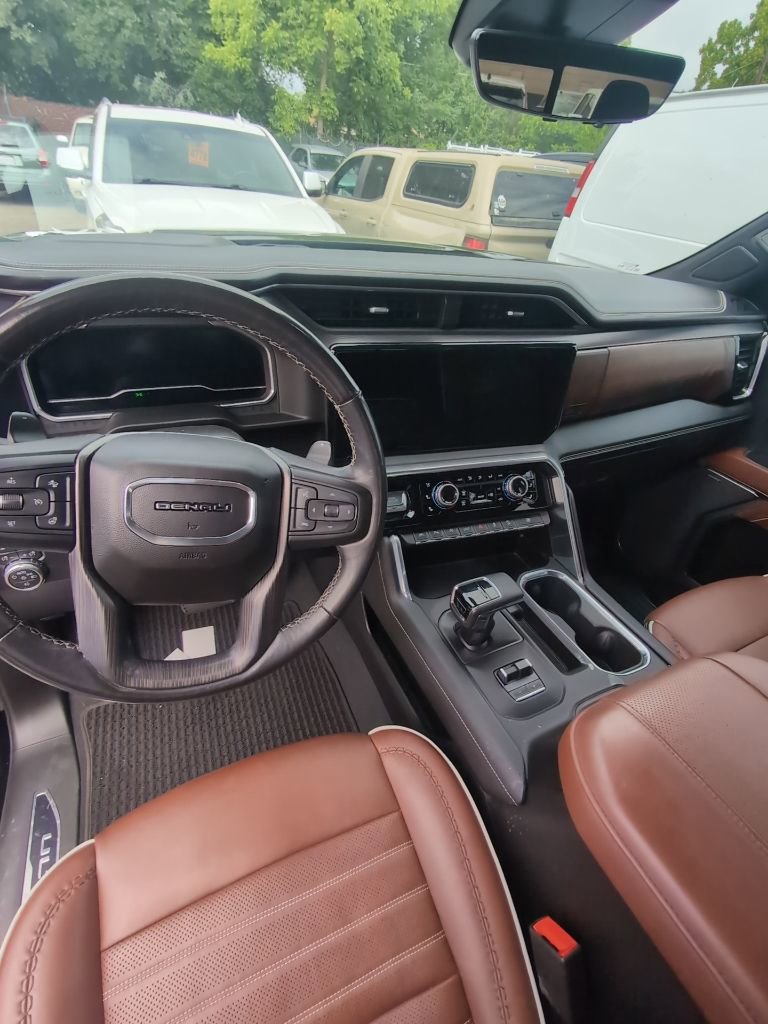 Used 2023 GMC Sierra 1500 Denali Ultimate image 10